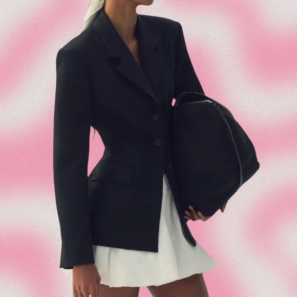 Babaton Jackets & Blazers - Babaton Standout Blazer – Size 00 (Black)